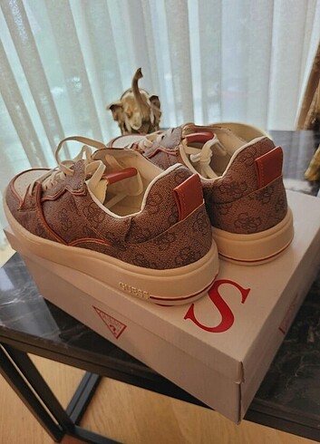 ORIJINAL FATURALI GUESS SNEAKER 