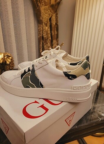 ORIJINAL FATURALI GUESS SNEAKER 