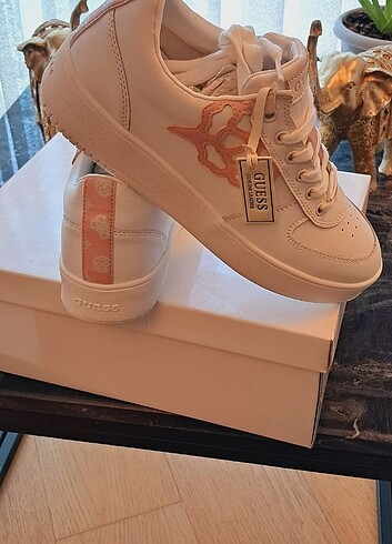 ORİJİNAL GUESS HAKİKİ DERİ SNEAKER