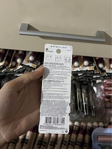Beden Maybelline New York Instant Anti Age Eraser Kapatıcı No: 06 Neut