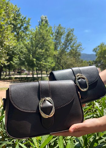Zara Siyah Yılan Desenli Deri Kemerli Çanta