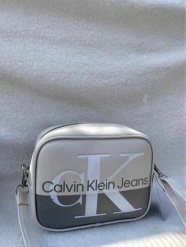 Calvin Klein çanta