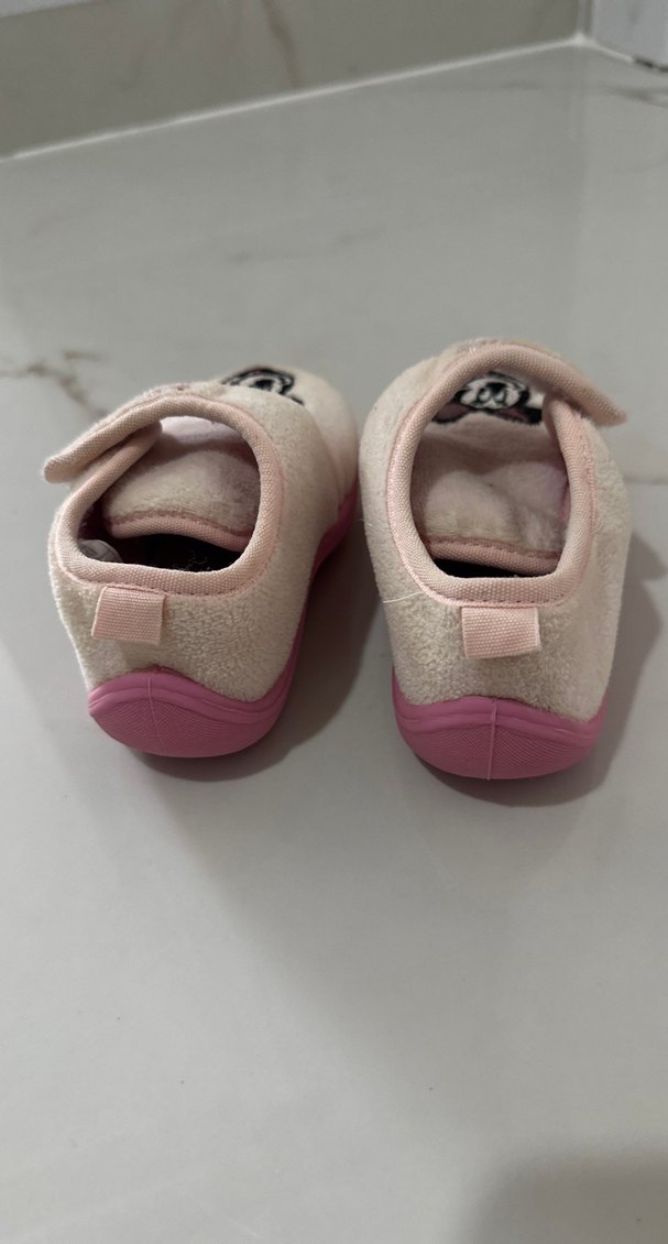 Kız Çocuk Pembe Minnie Nakışlı Ev Terliği - Görsel 2