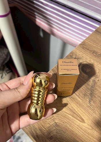 Bordo Renk Diorific Ruj - Görsel 3