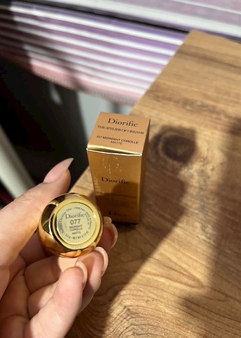 Bordo Renk Diorific Ruj - Görsel 2