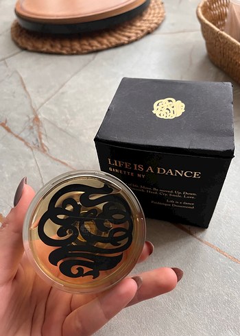GINETTE NY Life Is A Dance Kadın Parfümü

100 ml- Eau de parfum - Görsel 3