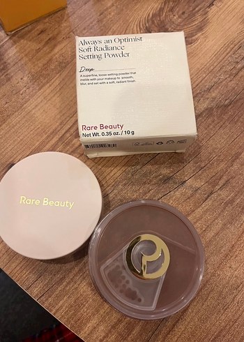 Rare Beauty Bej Sabitleyici Pudra - Görsel 2