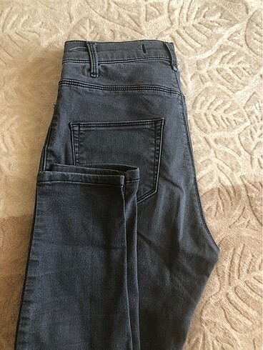 Gri skinny jean