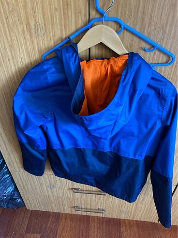 Decathlon Yağmurluk mont