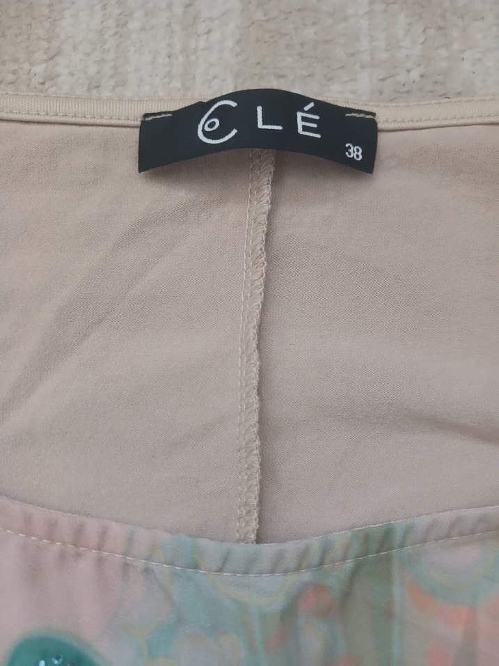 Bej Renkli Çiçek Desenli Kadın Bluz - Görsel 3