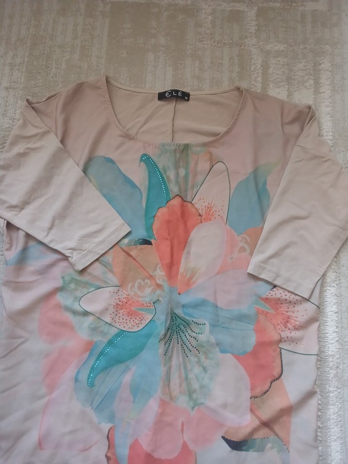 Bej Renkli Çiçek Desenli Kadın Bluz - Görsel 5