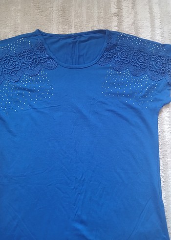 Dantel Detaylı Mavi Kadın Tişört - Görsel 2