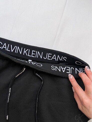 Calvin Klein Calvin Klein etek
