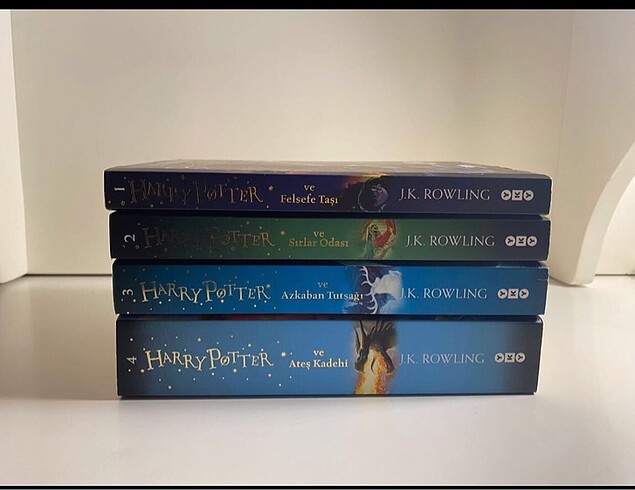 Harry Potter serisi YKY'den 1.2.4.kitapları