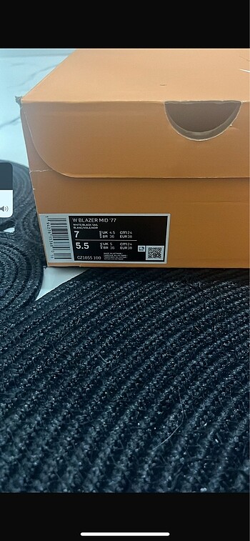 38 Beden beyaz Renk Nike W BLAZER MİD 77
