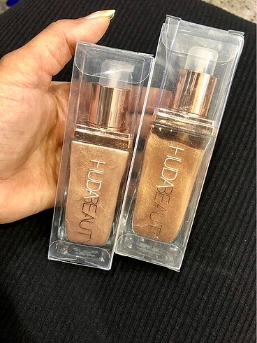HUDA BEAUTY SIVI HIGHLIGTER