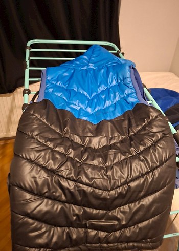 Mavi Siyah Kapitone Spor Yelek - Görsel 3