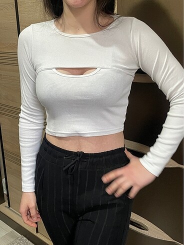 Crop beyaz
