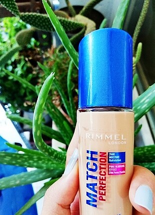 RIMMEL LONDON FONDÖTEN 