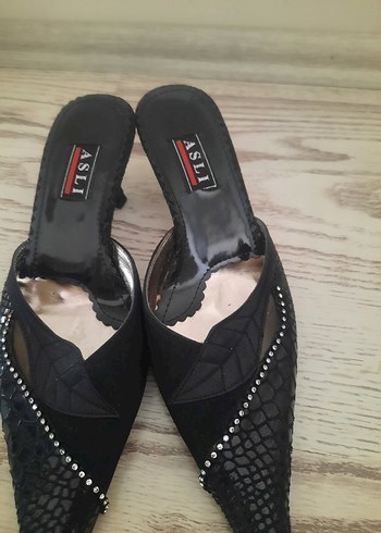 Siyah Yılan Desenli Pilili Stiletto Kadın Ayakkabı - Görsel 4