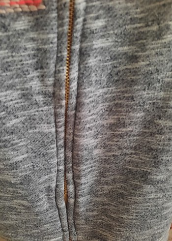 Gri Nakışlı Fermuarlı Kadın Sweatshirt - Görsel 3