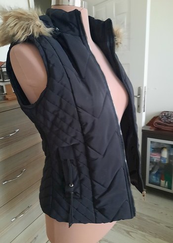 Kürklü Kapüşonlu Siyah Kadın Yelek - Görsel 10