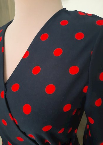 Kırmızı Puantiyeli V Yaka Kadın Elbise - Görsel 5