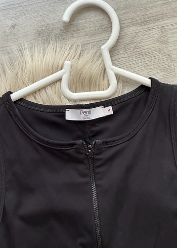 Siyah Yüksek Yakalı Fermuarlı Kadın Tulum - Görsel 5