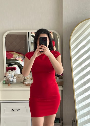 Kısa Kollu Kırmızı Mini Elbise - Görsel 2