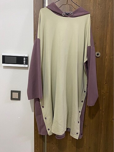 Modanisa Alia tesettür kapüşonlu tunik