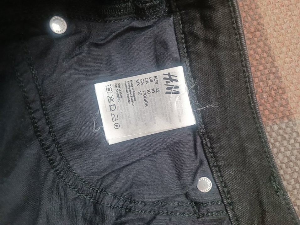 Siyah Kısa Kadın Denim Şort - Görsel 4