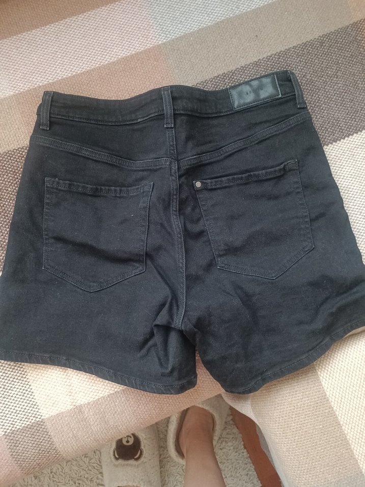 Siyah Kısa Kadın Denim Şort - Görsel 2