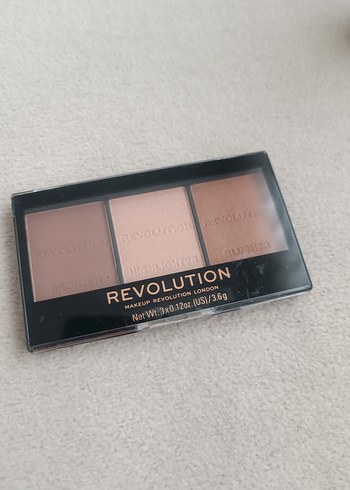 Revolution Ultra Sculpt & Kontür Paleti C04 Light/Med - Görsel 3