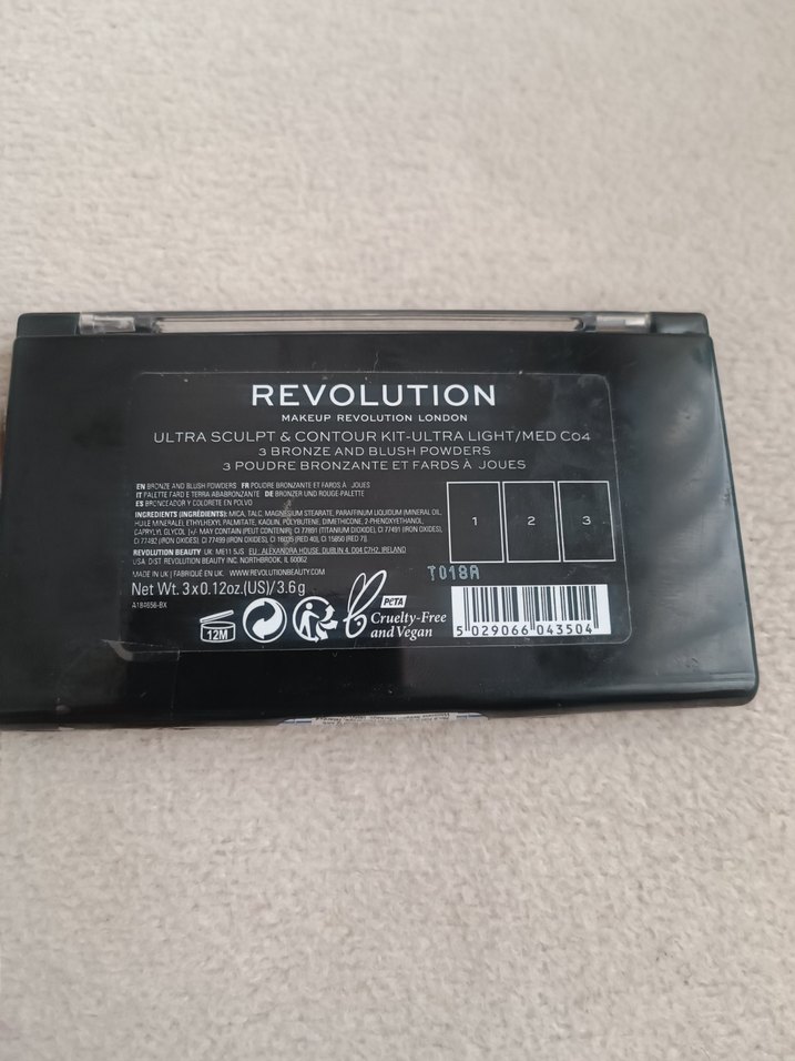 Revolution Ultra Sculpt & Kontür Paleti C04 Light/Med - Görsel 4