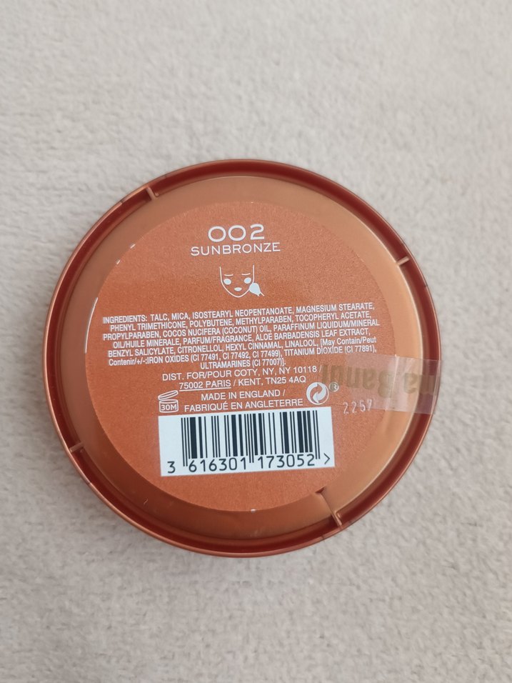 Rimmel Natural Bronzer Bej Parlak Pudra - Görsel 2