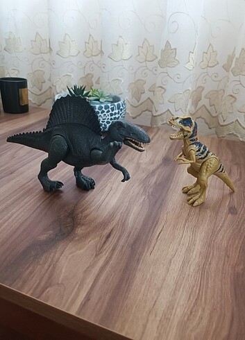 Oyuncak haraketli dinozor koleksyonu