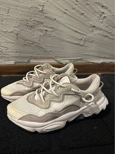37 Beden Adidas spor ayakkabı