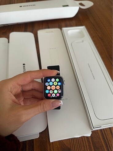 Apple saat