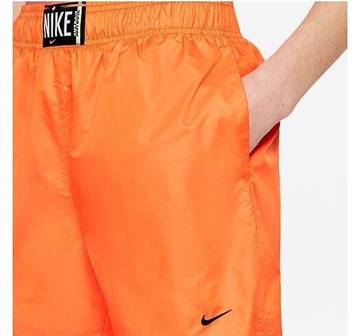 xs Beden turuncu Renk Nike Şort