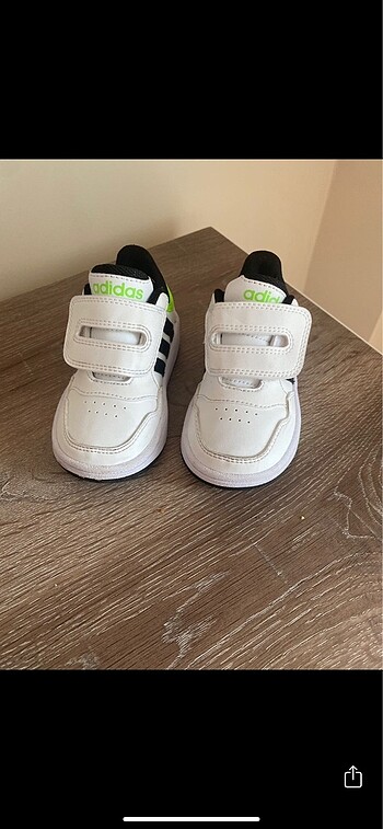 Adidas spor ayakkabı