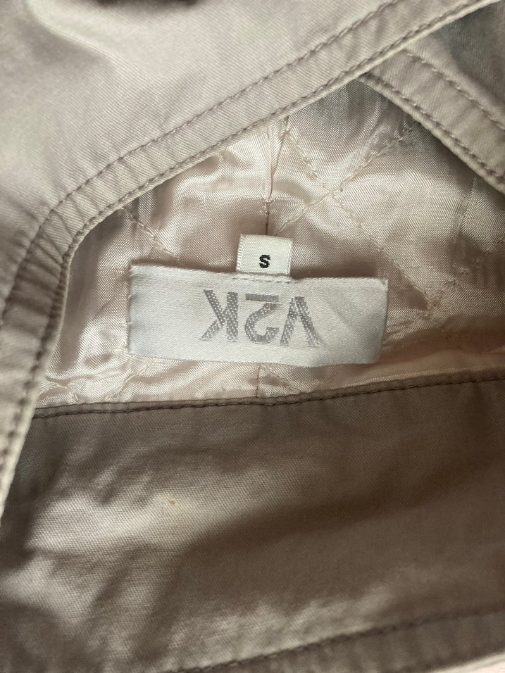 Düğmeli Kısa Kollu Gri Midi Trençkot - Görsel 4