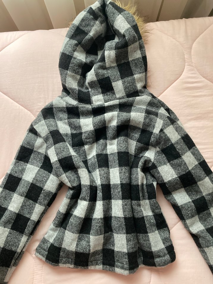 Gri Ekoseli Kürklü Kapüşonlu Kışlık Ceket - Görsel 5