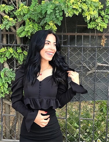 Trendyolmilla balon kol detaylı bluz