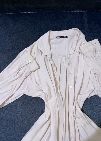 Uzun Kollu Bej İnce Gömlek - Görsel 3