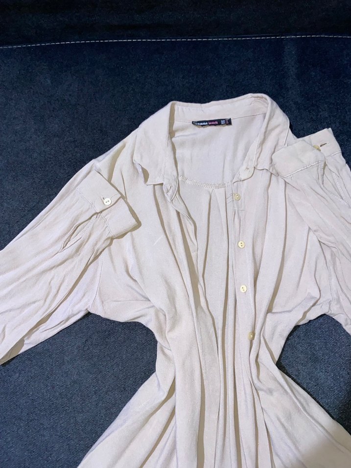 Uzun Kollu Bej İnce Gömlek - Görsel 3