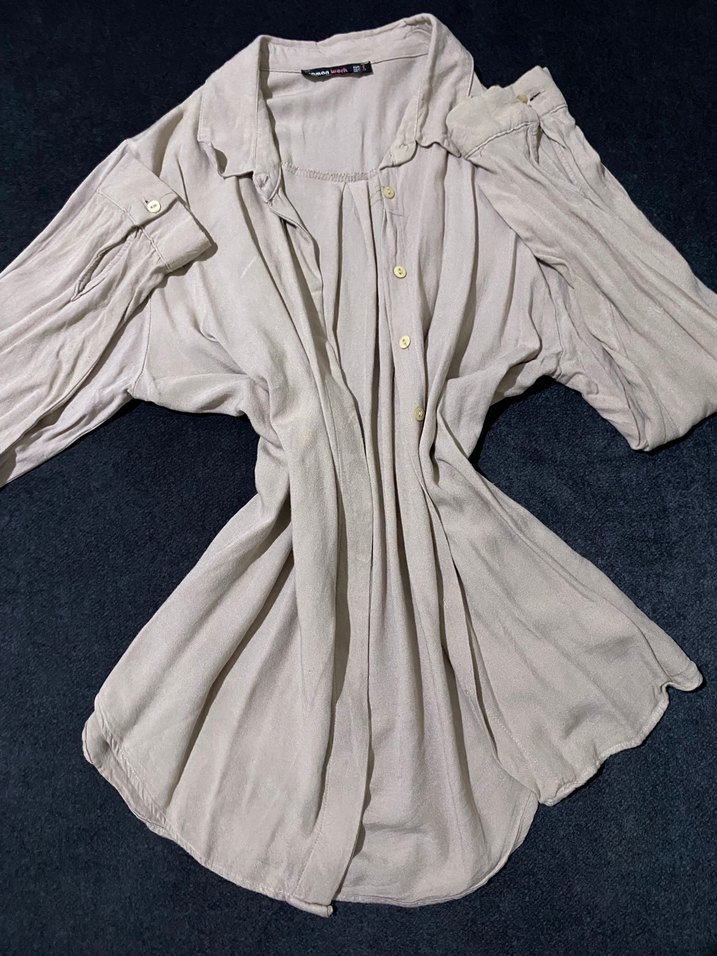 Uzun Kollu Bej İnce Gömlek - Görsel 2