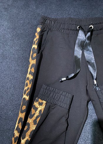 Leopar Desenli Siyah Kadın Eşofman - Görsel 2