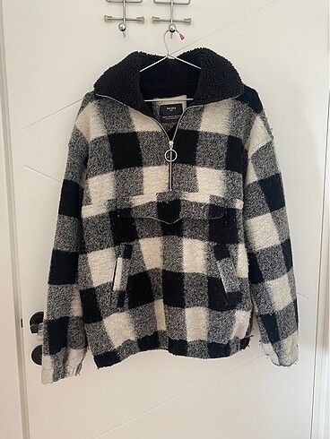 Bershka M-L beden