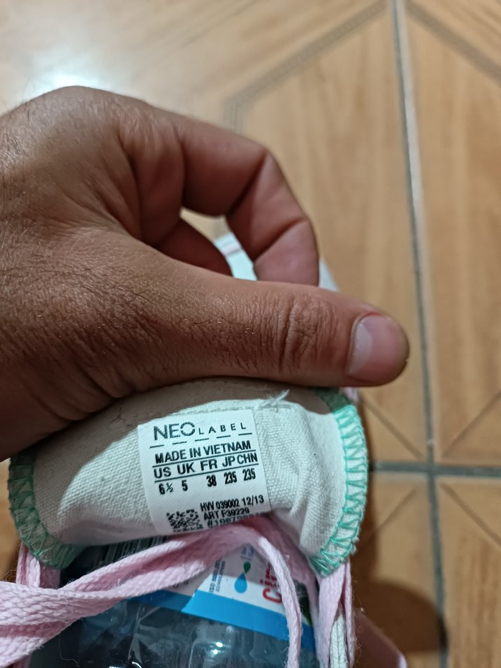 Beyaz Pastel Renkli Adidas Bağcıklı Kadın Spor Ayakkabı - Görsel 4