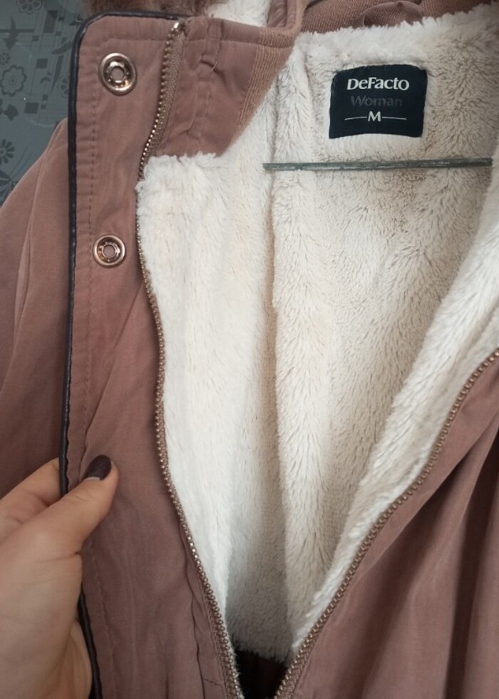 Mont oldukça çok sıcak tutuyor içi kürklü - Görsel 2